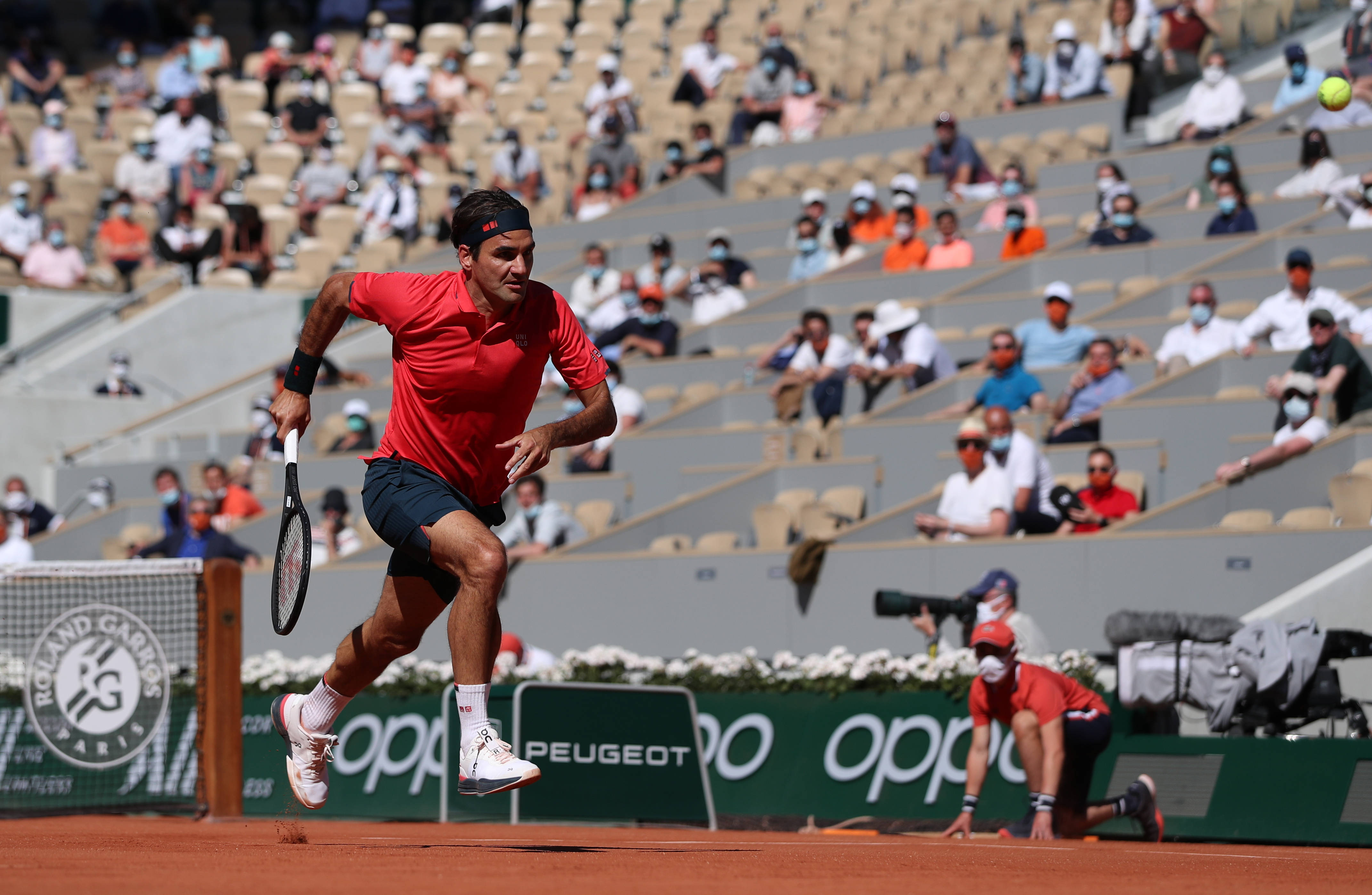 九游-费德勒在利物浦比赛中战术调整，突破纪录引发热议！的简单介绍